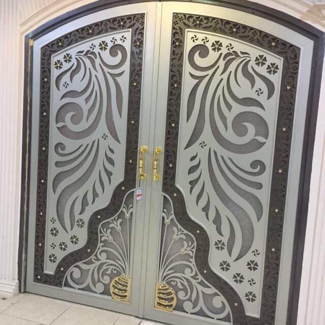 ورشة تفصيل ابواب بالرياض ابواب خشب ابواب حديد ابواب المنيوم تفصيل ابواب خارجية ورشة صناع الاتقان لتفصيل جميع انواع الابواب بالرياض تصليح ابواب حديد