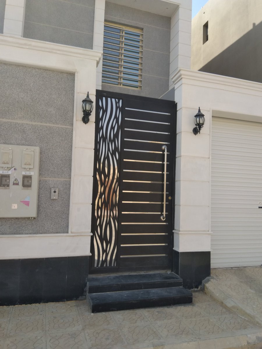ورشة تفصيل ابواب بالرياض ابواب خشب ابواب حديد ابواب المنيوم تفصيل ابواب خارجية ورشة صناع الاتقان لتفصيل جميع انواع الابواب بالرياض تصليح ابواب حديد